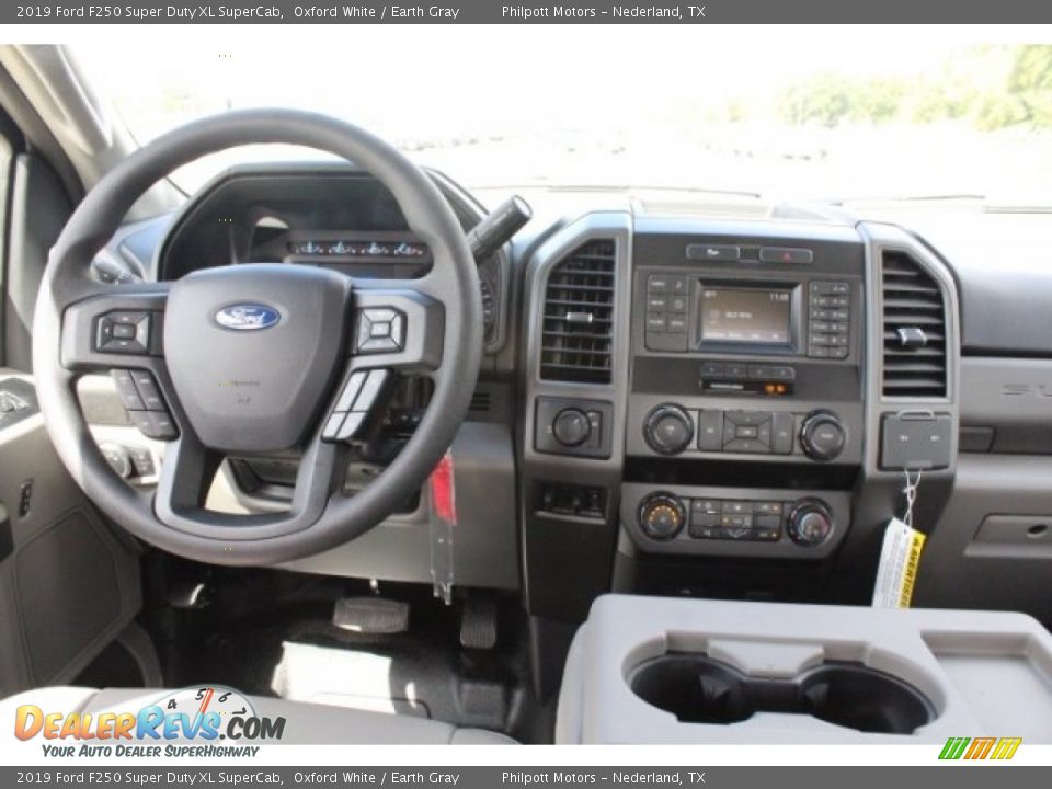 2019 Ford F250 Super Duty XL SuperCab Oxford White / Earth Gray Photo #23