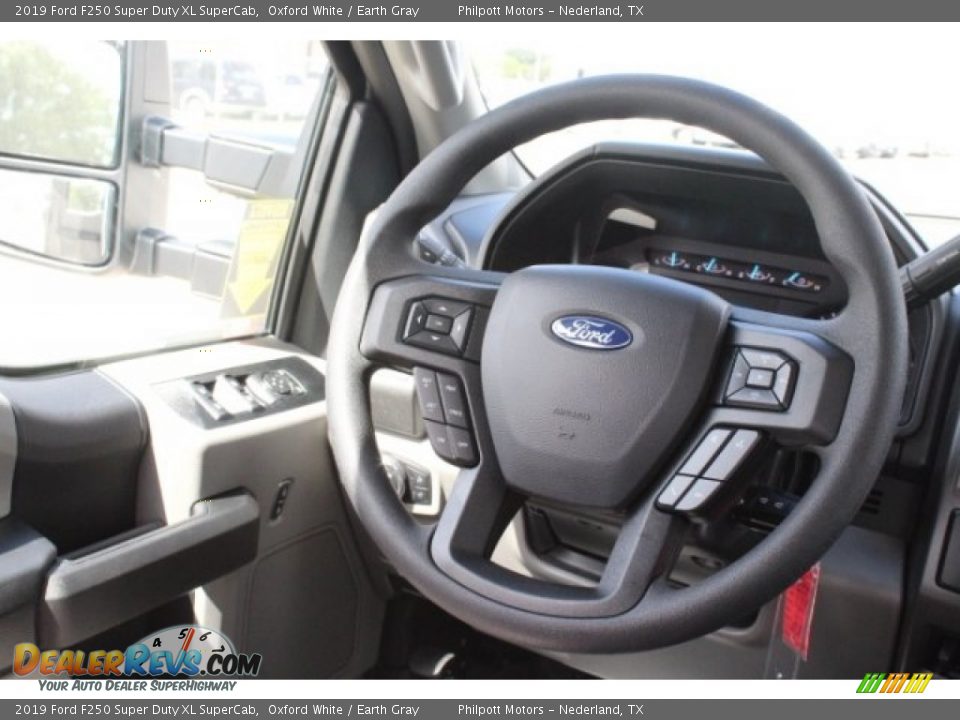 2019 Ford F250 Super Duty XL SuperCab Oxford White / Earth Gray Photo #24