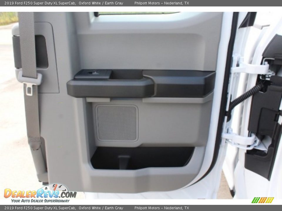2019 Ford F250 Super Duty XL SuperCab Oxford White / Earth Gray Photo #26