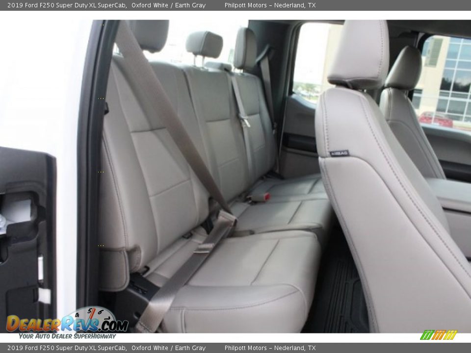 2019 Ford F250 Super Duty XL SuperCab Oxford White / Earth Gray Photo #27