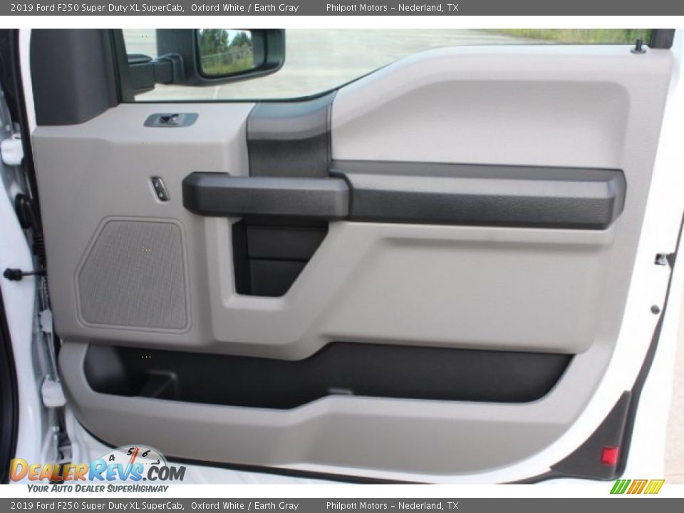 2019 Ford F250 Super Duty XL SuperCab Oxford White / Earth Gray Photo #28