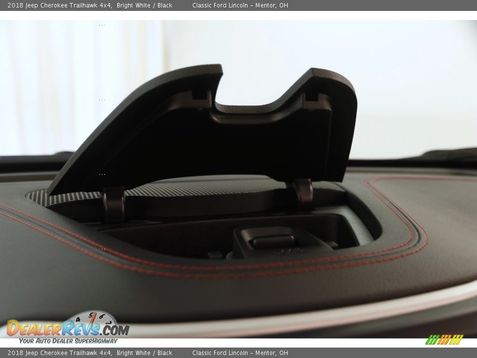 2018 Jeep Cherokee Trailhawk 4x4 Bright White / Black Photo #10