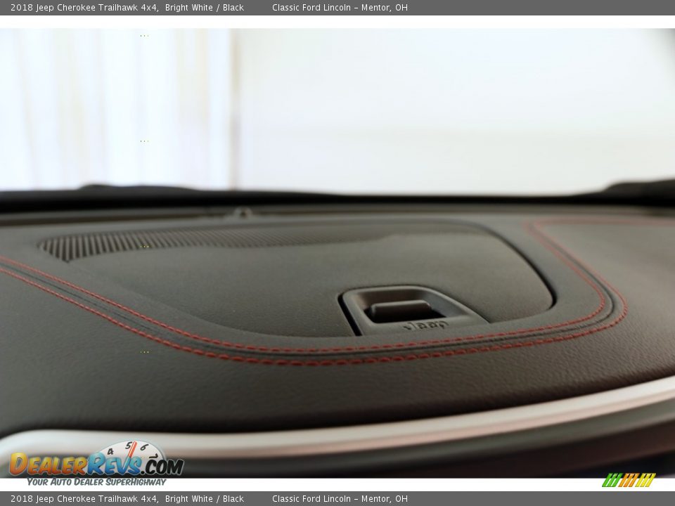 2018 Jeep Cherokee Trailhawk 4x4 Bright White / Black Photo #11