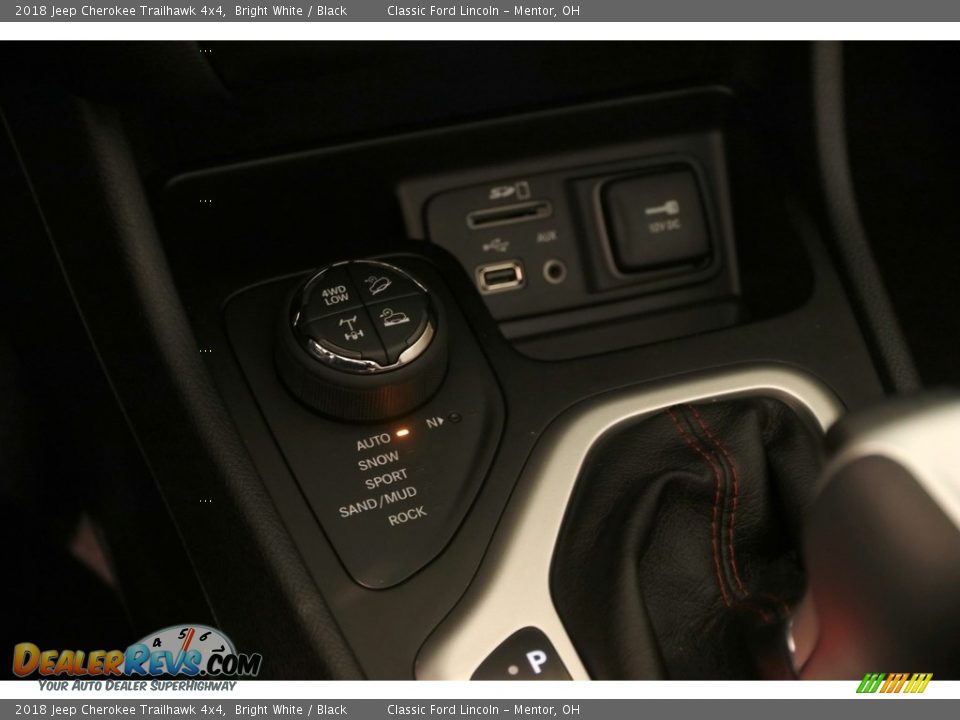2018 Jeep Cherokee Trailhawk 4x4 Bright White / Black Photo #21