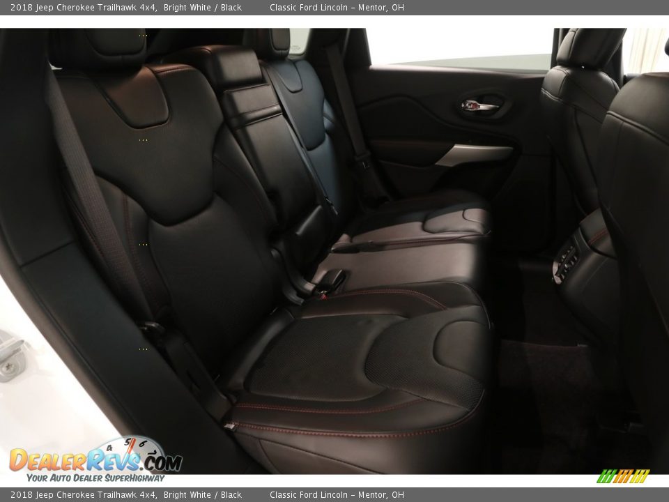 2018 Jeep Cherokee Trailhawk 4x4 Bright White / Black Photo #24