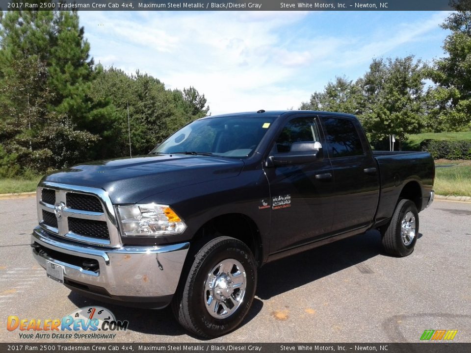 2017 Ram 2500 Tradesman Crew Cab 4x4 Maximum Steel Metallic / Black/Diesel Gray Photo #2