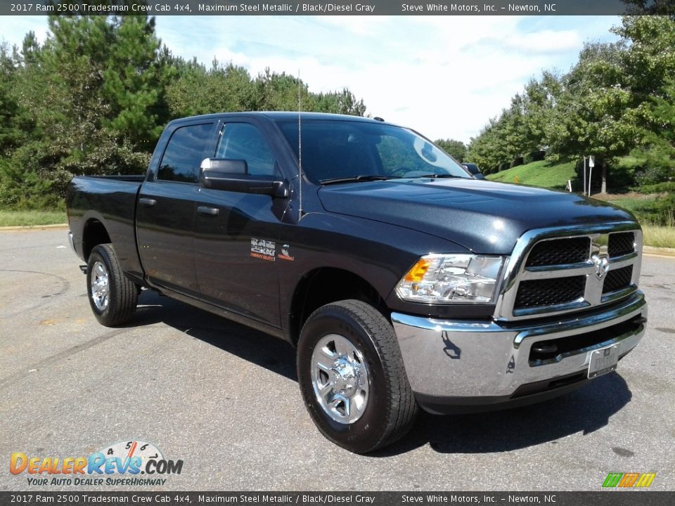 2017 Ram 2500 Tradesman Crew Cab 4x4 Maximum Steel Metallic / Black/Diesel Gray Photo #4