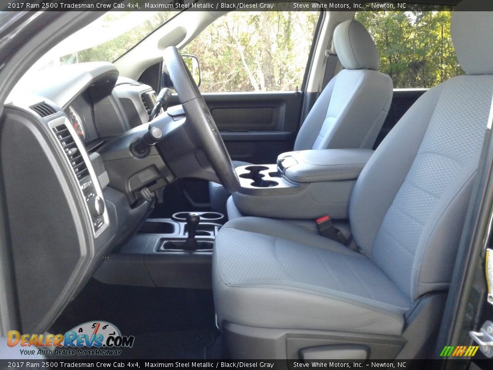 2017 Ram 2500 Tradesman Crew Cab 4x4 Maximum Steel Metallic / Black/Diesel Gray Photo #10