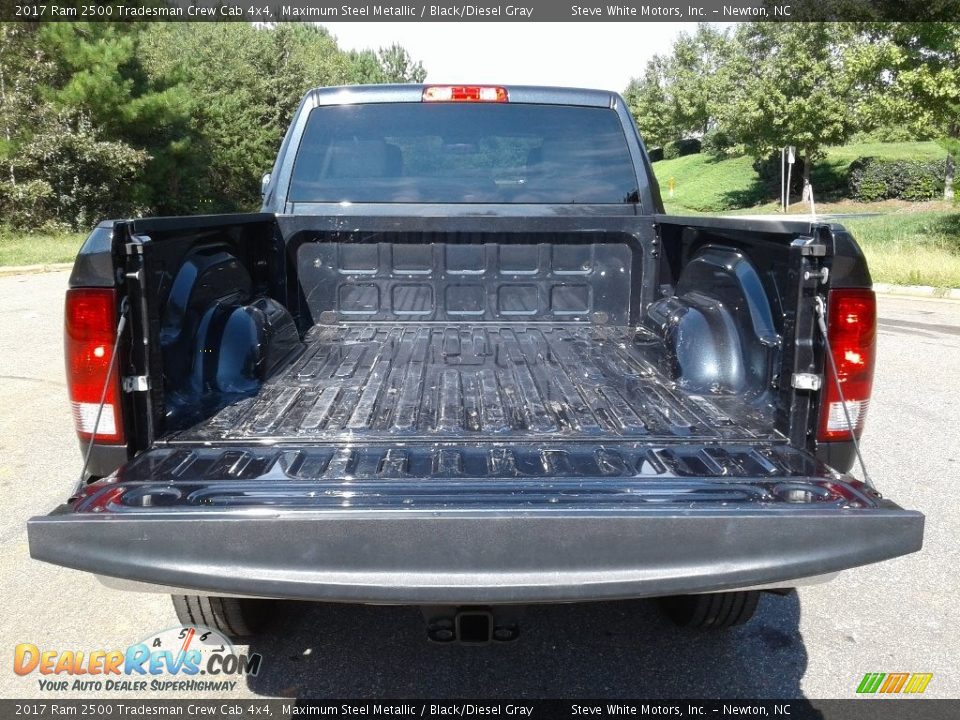 2017 Ram 2500 Tradesman Crew Cab 4x4 Maximum Steel Metallic / Black/Diesel Gray Photo #12