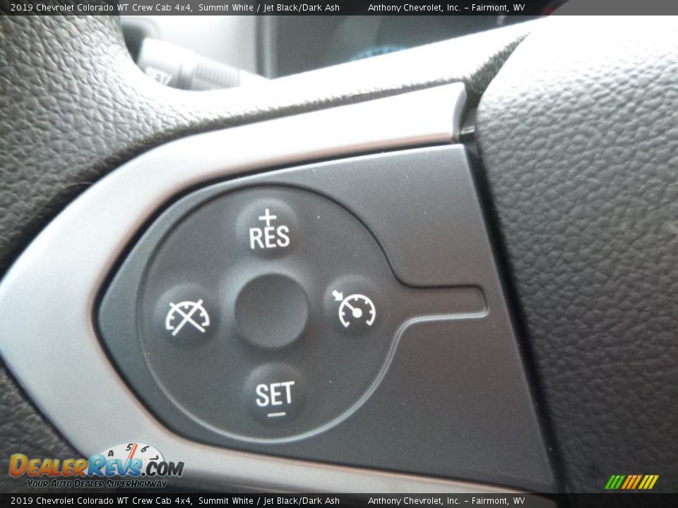 Controls of 2019 Chevrolet Colorado WT Crew Cab 4x4 Photo #19