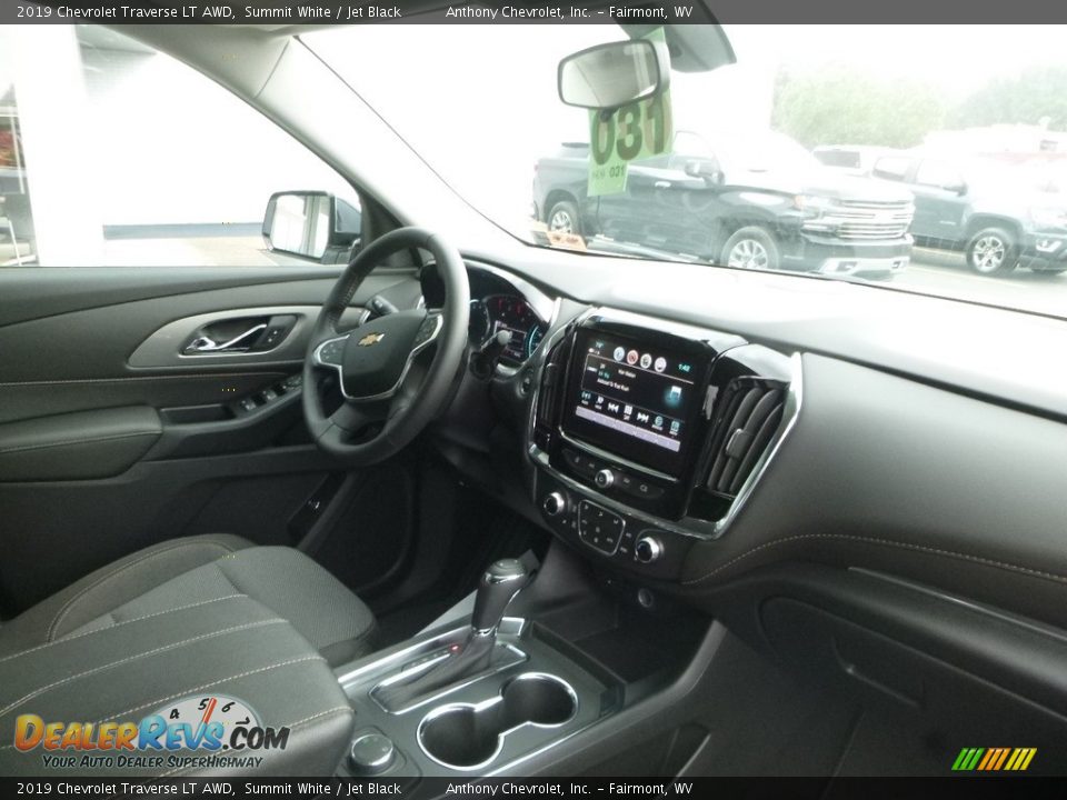 2019 Chevrolet Traverse LT AWD Summit White / Jet Black Photo #4
