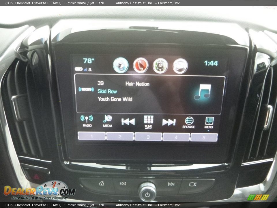 2019 Chevrolet Traverse LT AWD Summit White / Jet Black Photo #17
