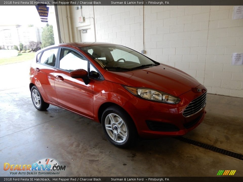 2018 Ford Fiesta SE Hatchback Hot Pepper Red / Charcoal Black Photo #1