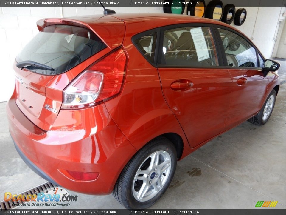 2018 Ford Fiesta SE Hatchback Hot Pepper Red / Charcoal Black Photo #2