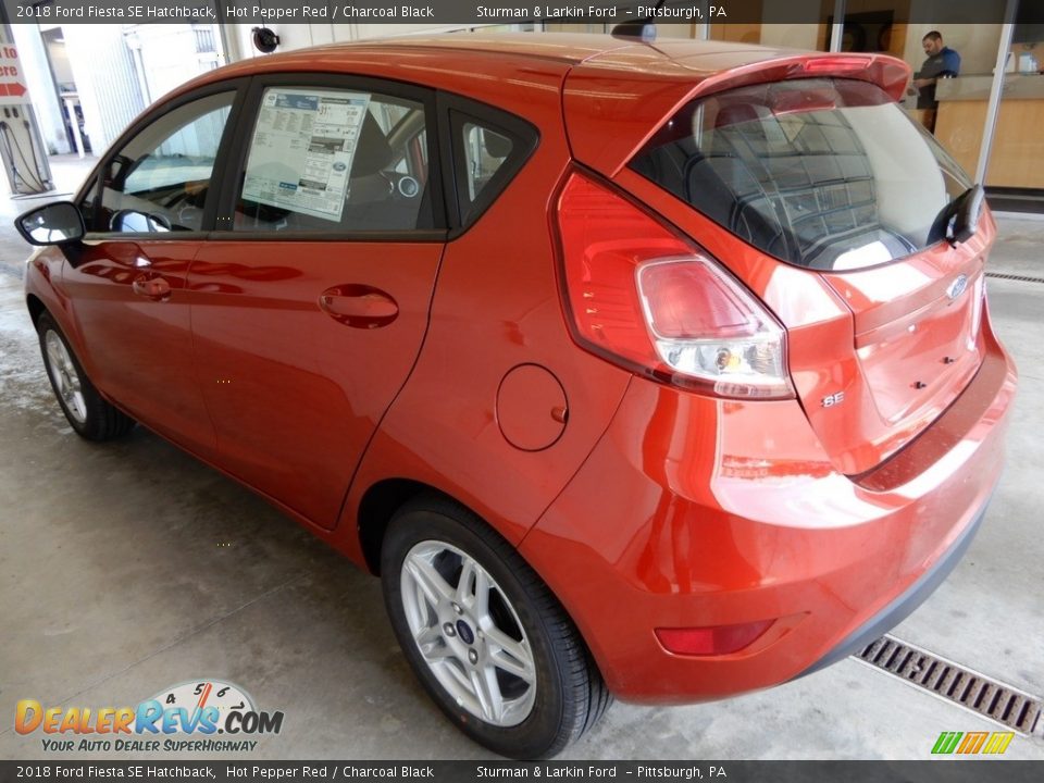 2018 Ford Fiesta SE Hatchback Hot Pepper Red / Charcoal Black Photo #4