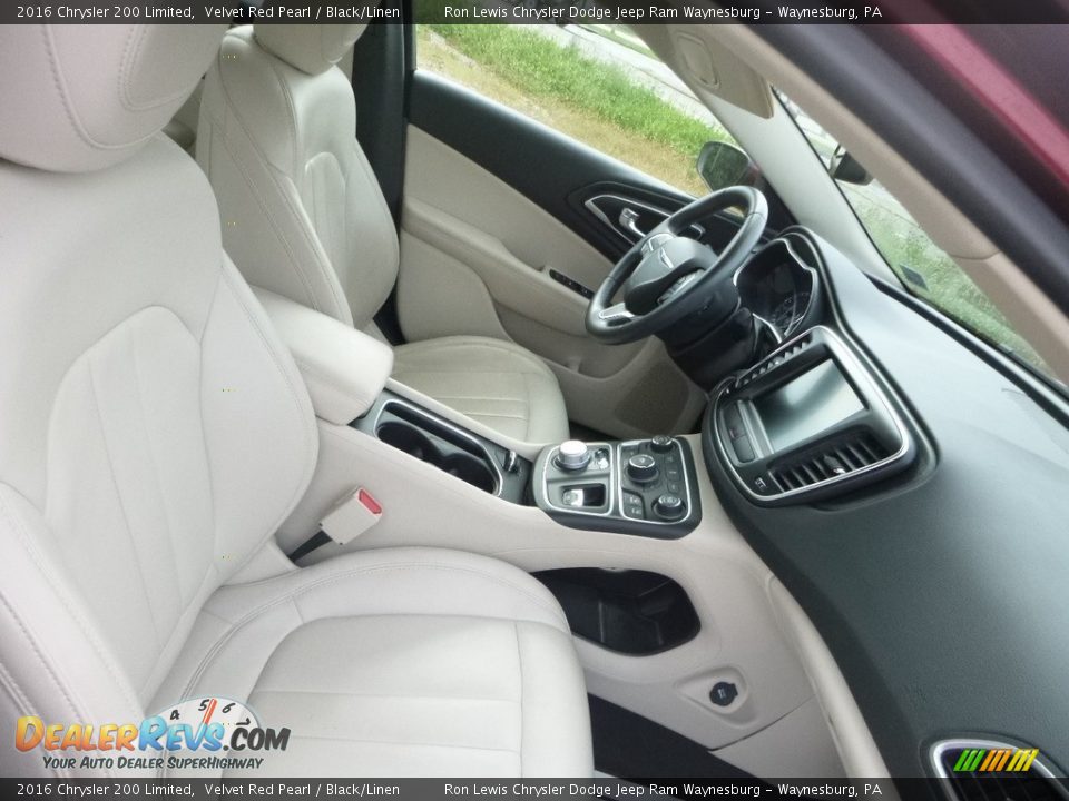 2016 Chrysler 200 Limited Velvet Red Pearl / Black/Linen Photo #10
