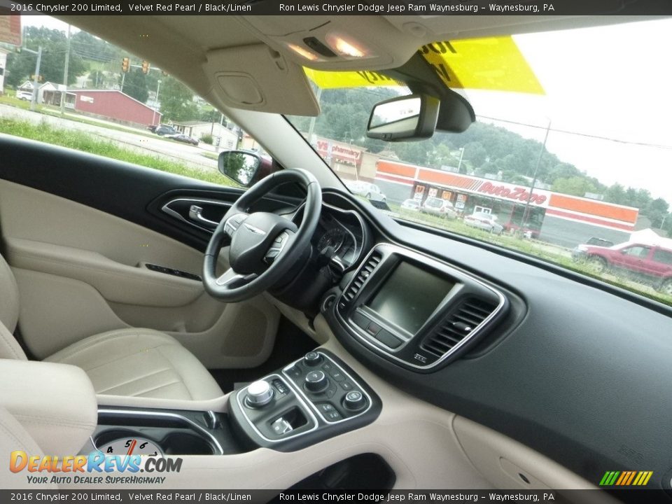 2016 Chrysler 200 Limited Velvet Red Pearl / Black/Linen Photo #11