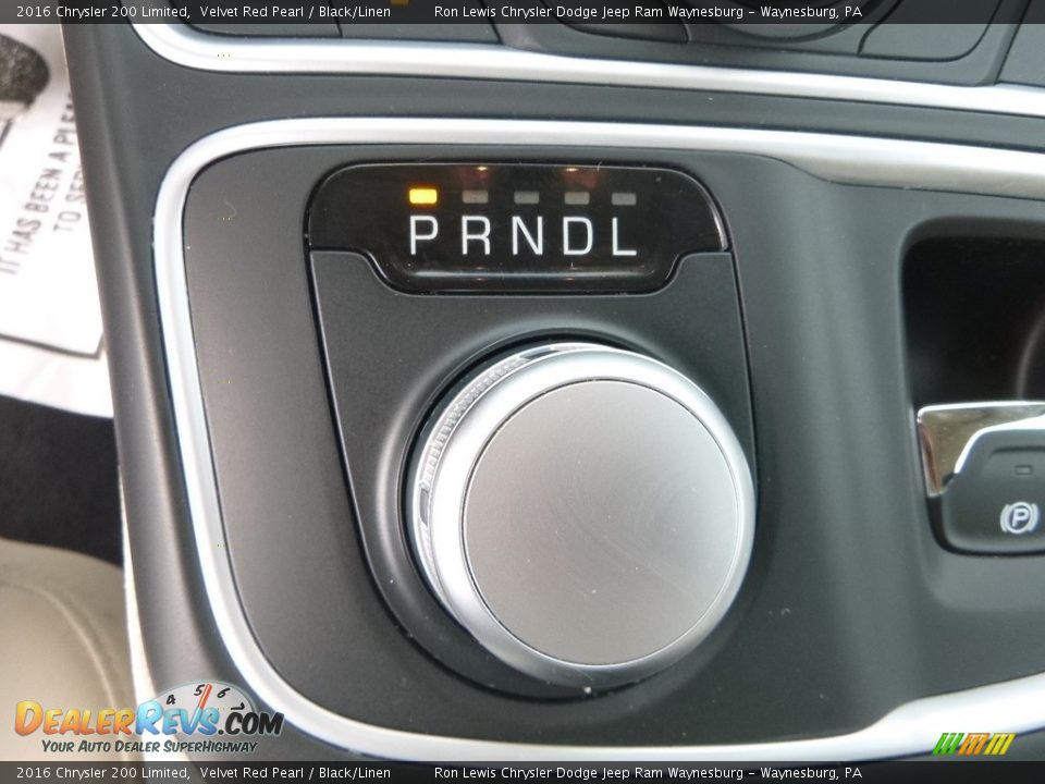 2016 Chrysler 200 Limited Velvet Red Pearl / Black/Linen Photo #20