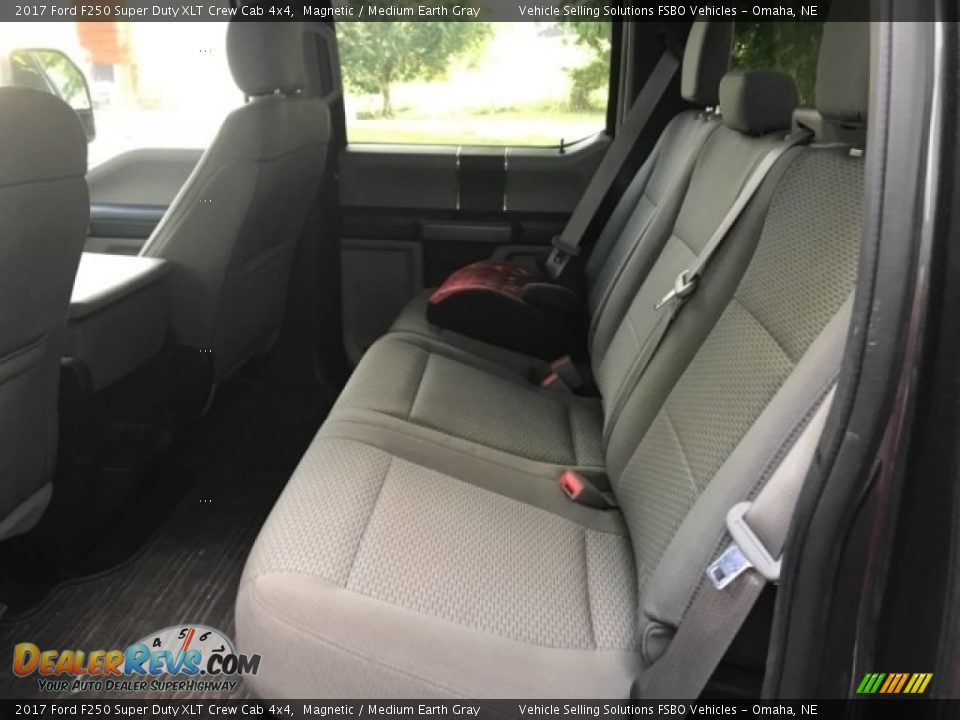 2017 Ford F250 Super Duty XLT Crew Cab 4x4 Magnetic / Medium Earth Gray Photo #5