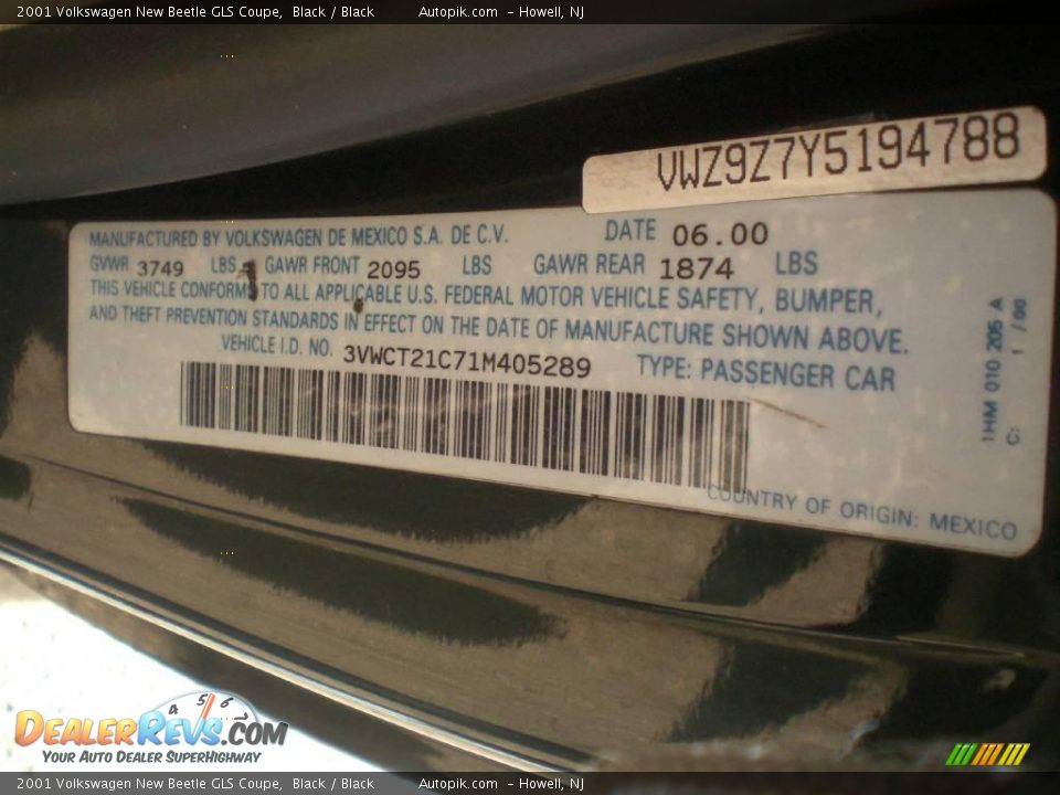 2001 Volkswagen New Beetle GLS Coupe Black / Black Photo #17