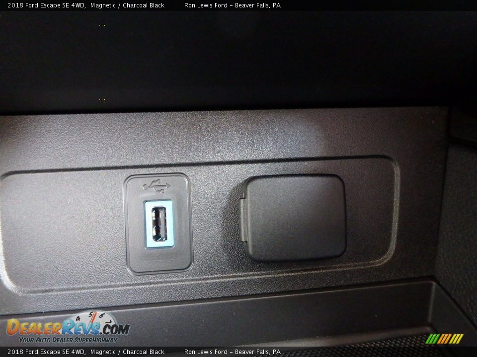 2018 Ford Escape SE 4WD Magnetic / Charcoal Black Photo #18