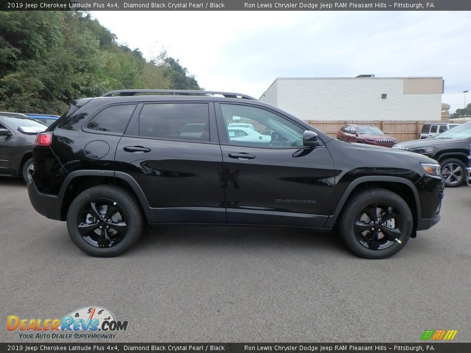 2019 Jeep Cherokee Latitude Plus 4x4 Diamond Black Crystal Pearl / Black Photo #6