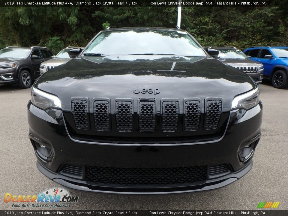 2019 Jeep Cherokee Latitude Plus 4x4 Diamond Black Crystal Pearl / Black Photo #8