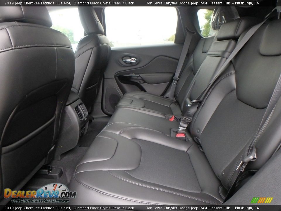 2019 Jeep Cherokee Latitude Plus 4x4 Diamond Black Crystal Pearl / Black Photo #11