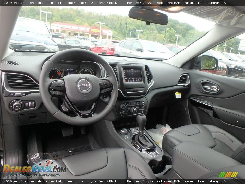 2019 Jeep Cherokee Latitude Plus 4x4 Diamond Black Crystal Pearl / Black Photo #12