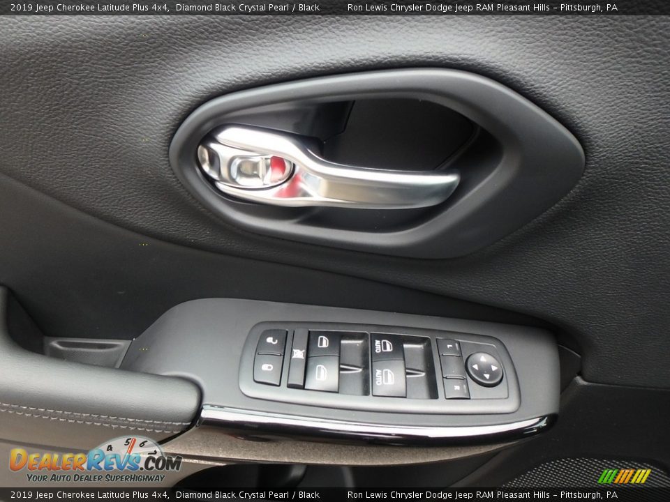2019 Jeep Cherokee Latitude Plus 4x4 Diamond Black Crystal Pearl / Black Photo #13