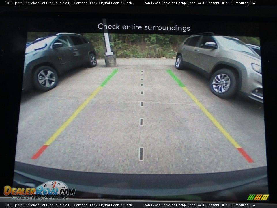 2019 Jeep Cherokee Latitude Plus 4x4 Diamond Black Crystal Pearl / Black Photo #17