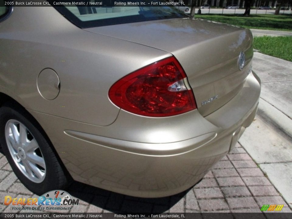 2005 Buick LaCrosse CXL Cashmere Metallic / Neutral Photo #36