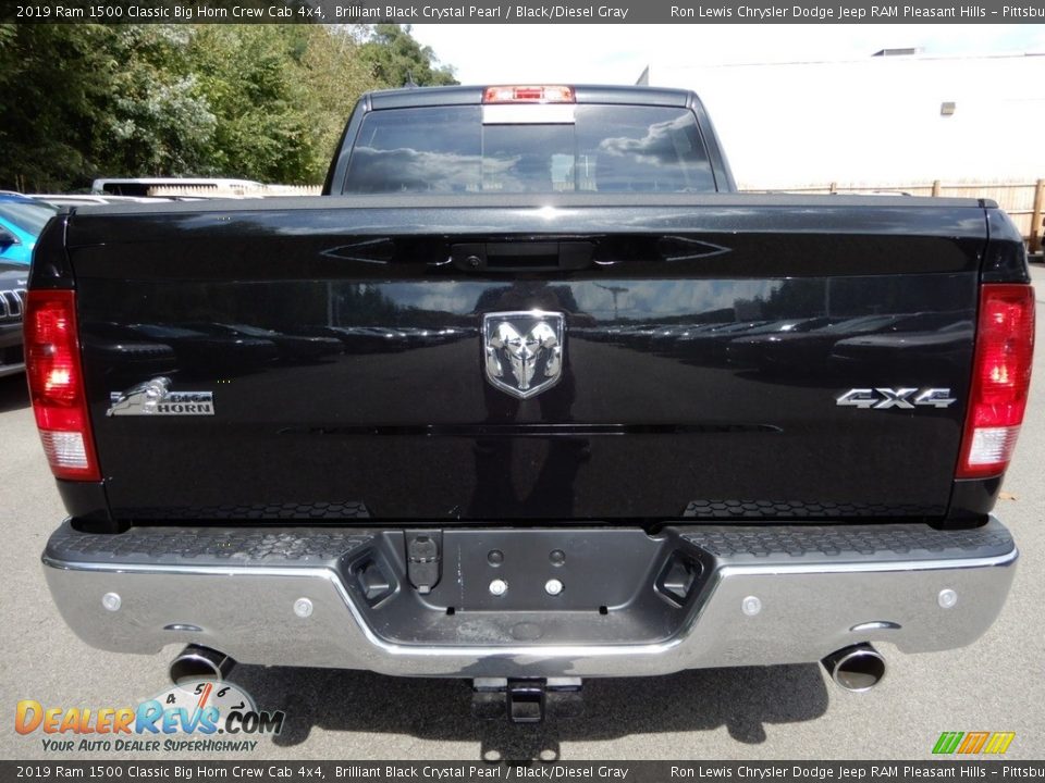 2019 Ram 1500 Classic Big Horn Crew Cab 4x4 Brilliant Black Crystal Pearl / Black/Diesel Gray Photo #4