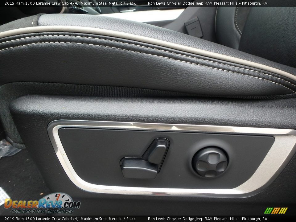 2019 Ram 1500 Laramie Crew Cab 4x4 Maximum Steel Metallic / Black Photo #15