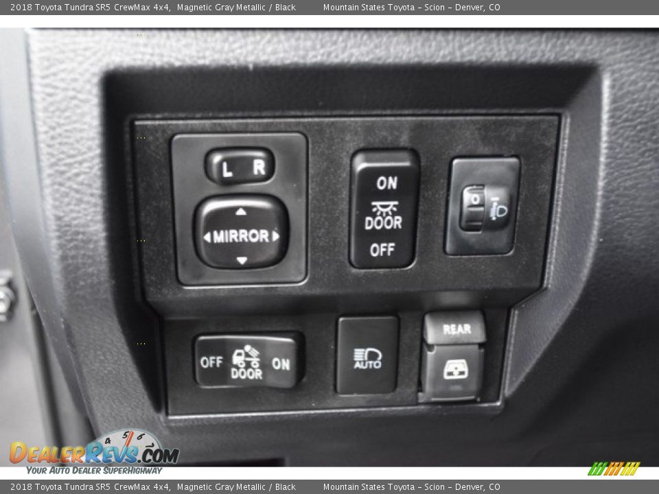 2018 Toyota Tundra SR5 CrewMax 4x4 Magnetic Gray Metallic / Black Photo #24