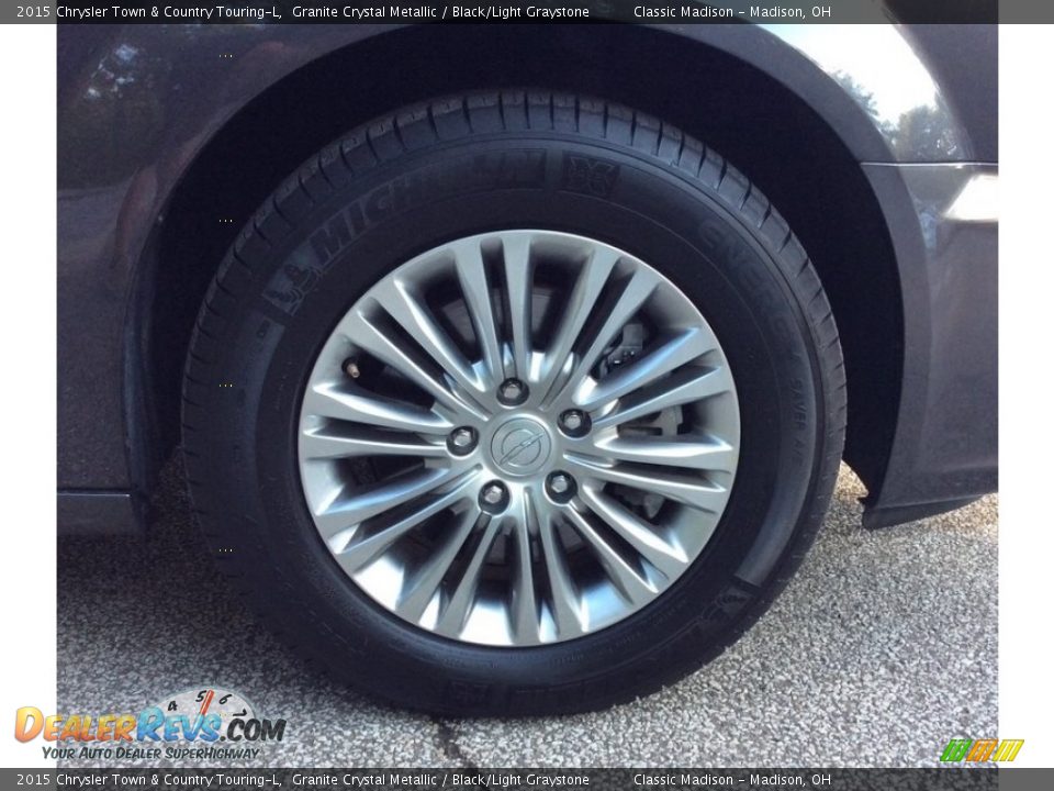 2015 Chrysler Town & Country Touring-L Granite Crystal Metallic / Black/Light Graystone Photo #9