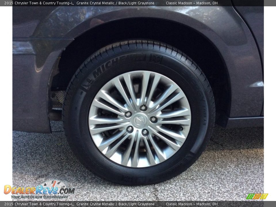 2015 Chrysler Town & Country Touring-L Granite Crystal Metallic / Black/Light Graystone Photo #10