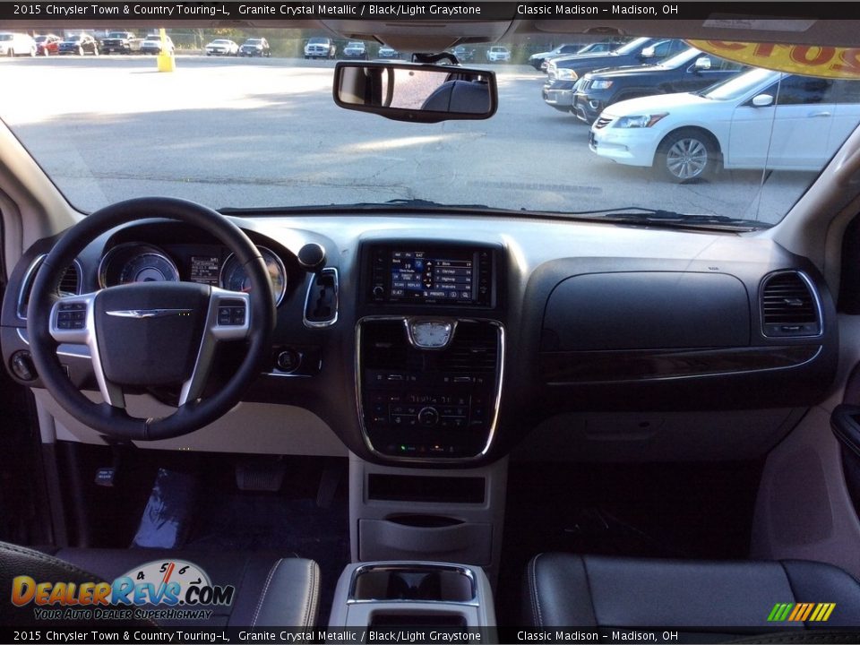 2015 Chrysler Town & Country Touring-L Granite Crystal Metallic / Black/Light Graystone Photo #17