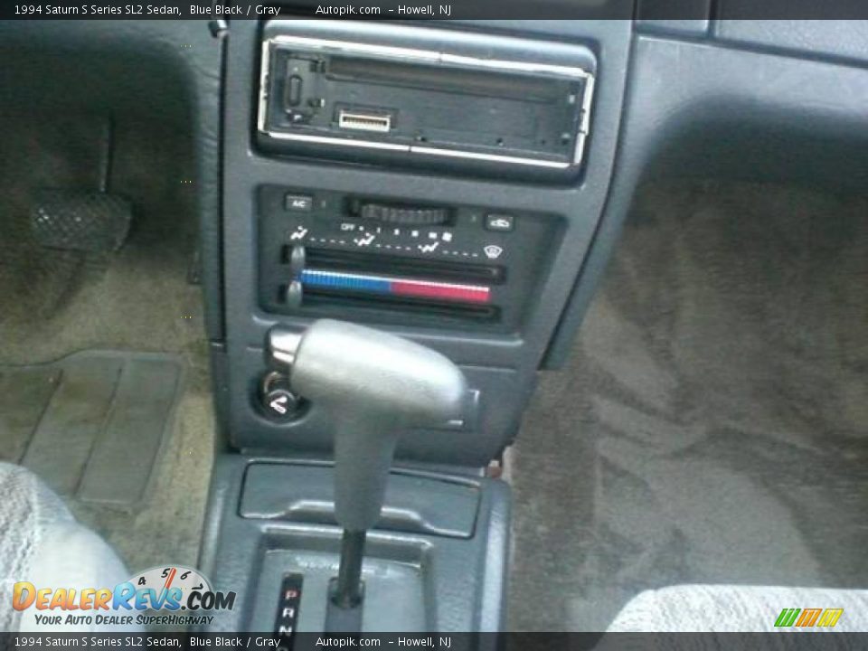 1994 Saturn S Series SL2 Sedan Blue Black / Gray Photo #13