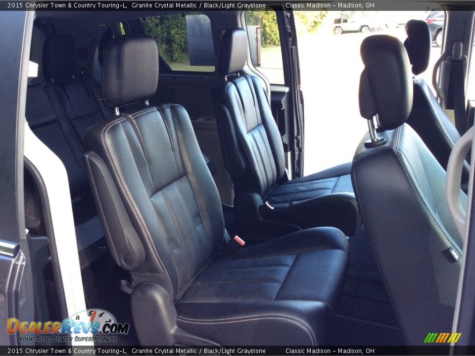 2015 Chrysler Town & Country Touring-L Granite Crystal Metallic / Black/Light Graystone Photo #25