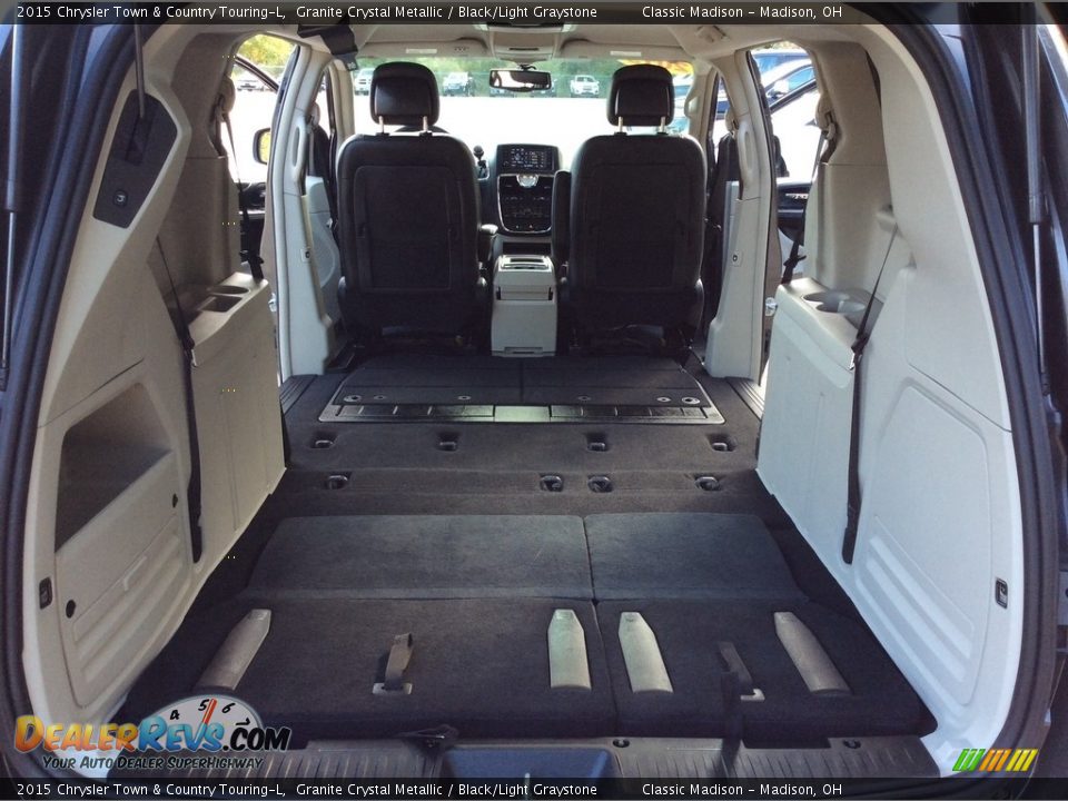 2015 Chrysler Town & Country Touring-L Granite Crystal Metallic / Black/Light Graystone Photo #28
