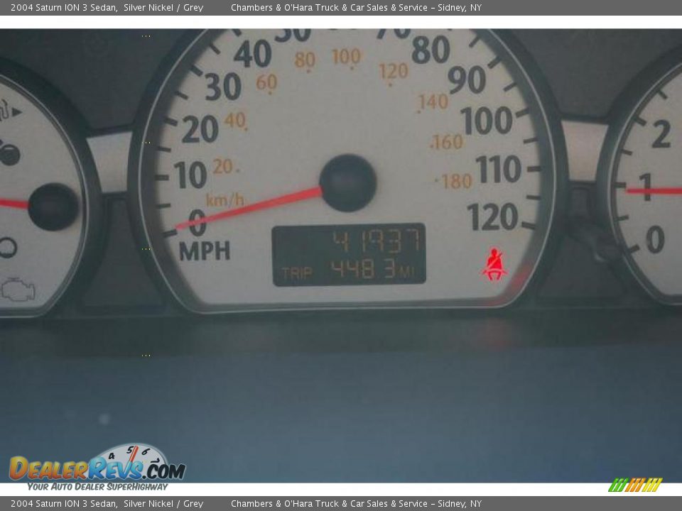2004 Saturn ION 3 Sedan Silver Nickel / Grey Photo #4