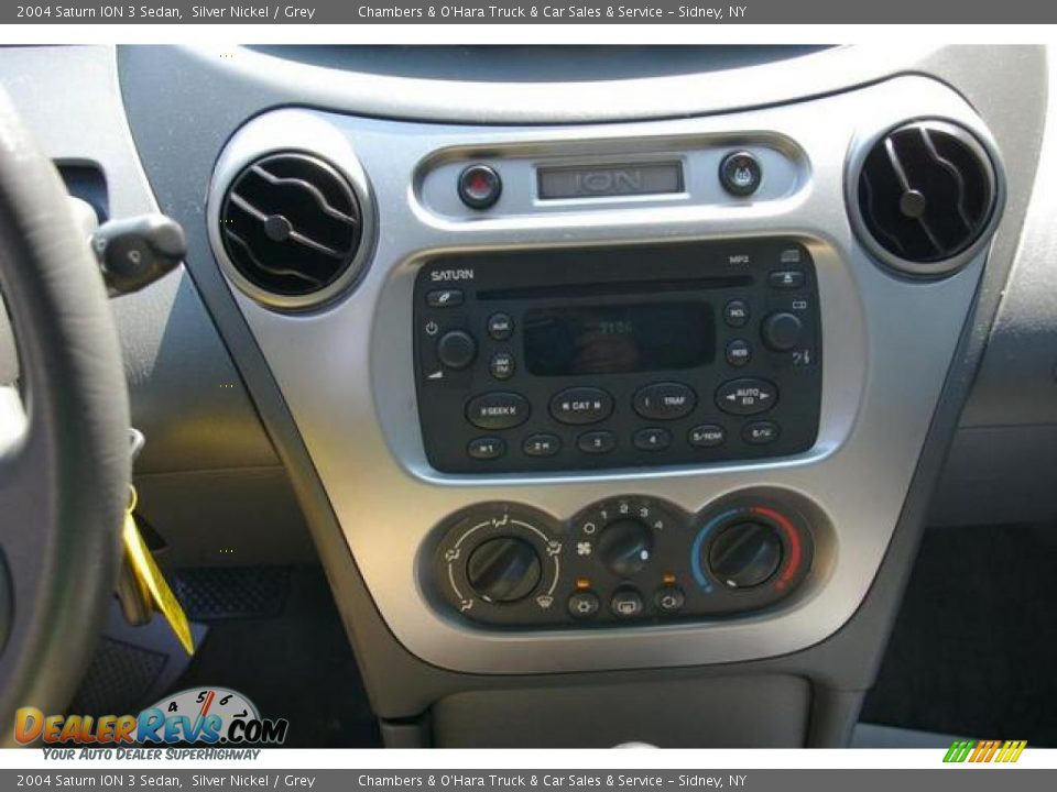 2004 Saturn ION 3 Sedan Silver Nickel / Grey Photo #5