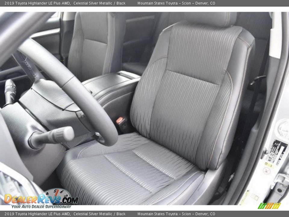 Front Seat of 2019 Toyota Highlander LE Plus AWD Photo #7