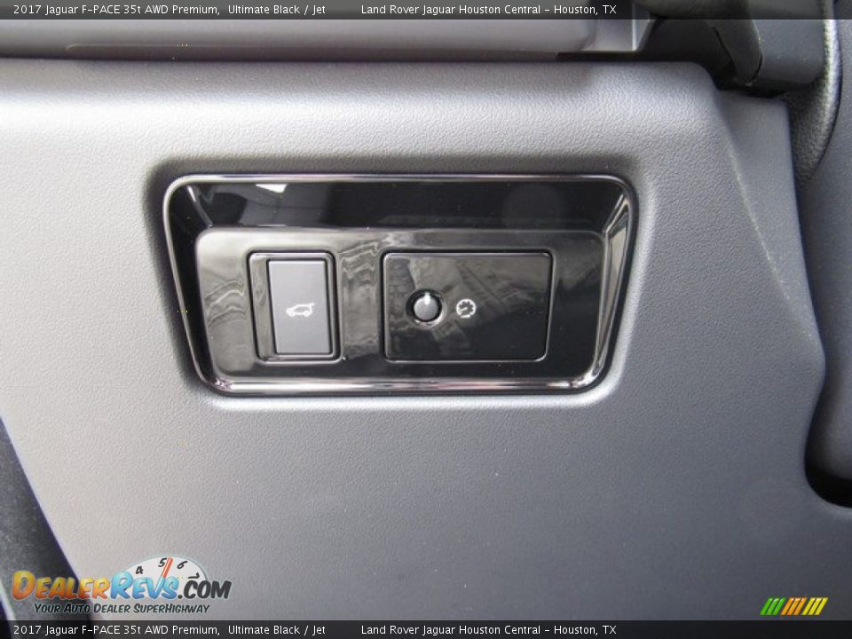 2017 Jaguar F-PACE 35t AWD Premium Ultimate Black / Jet Photo #28