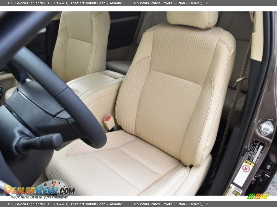Front Seat of 2019 Toyota Highlander LE Plus AWD Photo #7