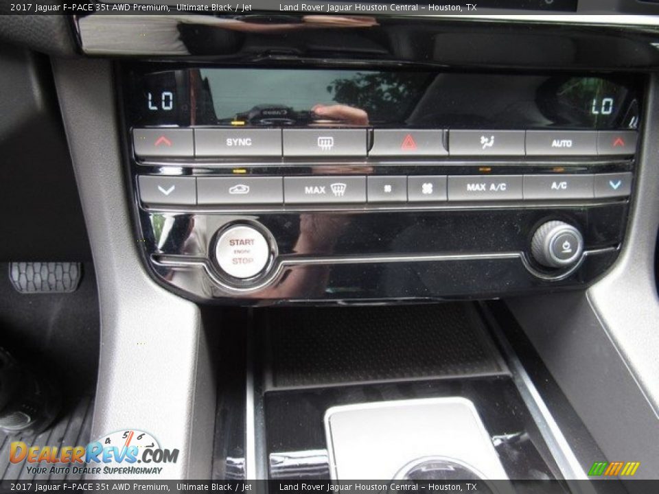 2017 Jaguar F-PACE 35t AWD Premium Ultimate Black / Jet Photo #33