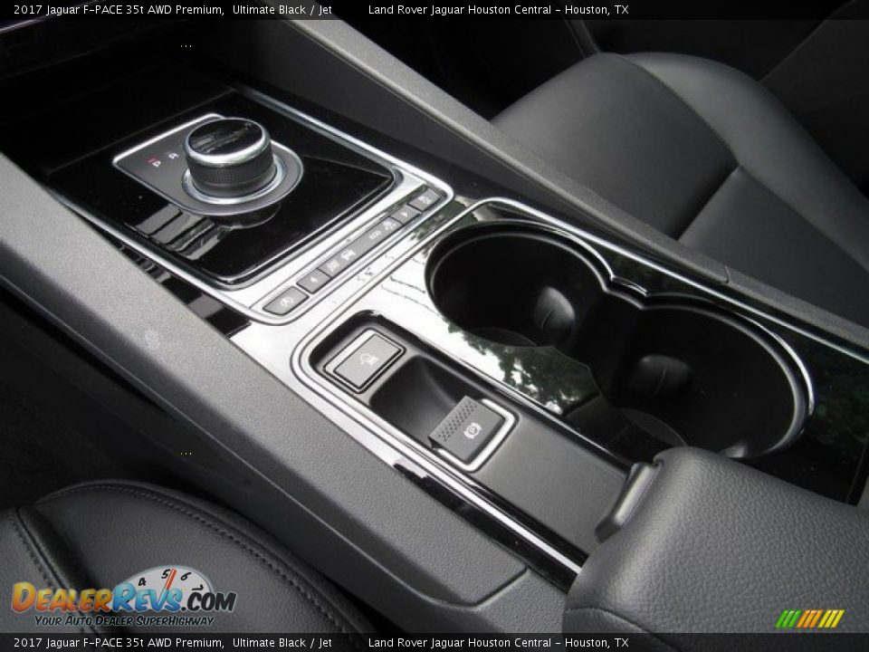 2017 Jaguar F-PACE 35t AWD Premium Ultimate Black / Jet Photo #35