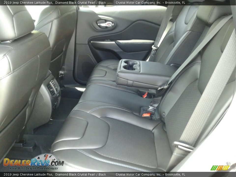 2019 Jeep Cherokee Latitude Plus Diamond Black Crystal Pearl / Black Photo #10