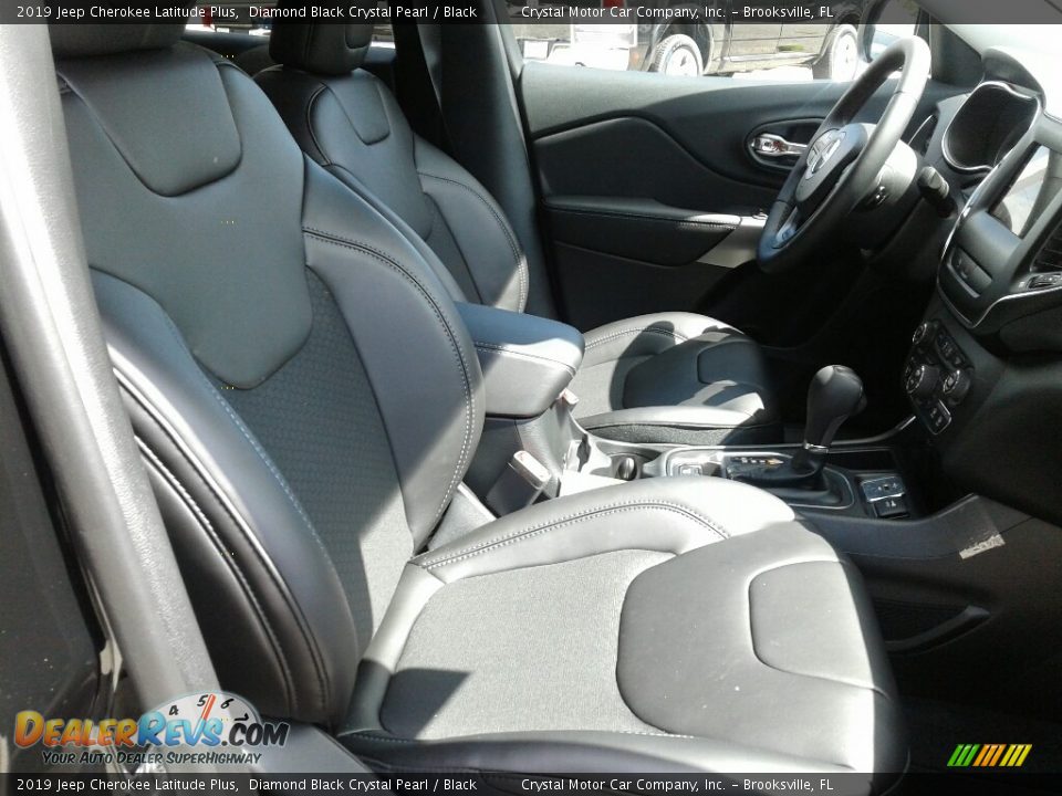 2019 Jeep Cherokee Latitude Plus Diamond Black Crystal Pearl / Black Photo #12